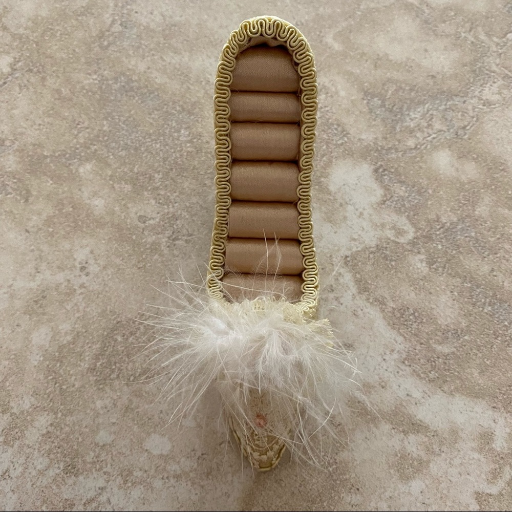 Vintage shoe ring holder - Picture 6 of 7